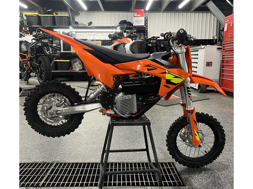 2025 KTM SX-E 5 