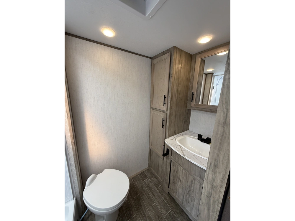 Cherokee Aw22sw Alpha Wolf 2022 alt