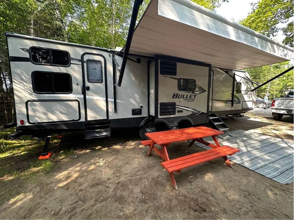 KEYSTONE RV BULLET ULTRA LITE SERIES M-330 BHS 33'' TRÈS PROPRE!!! 2020