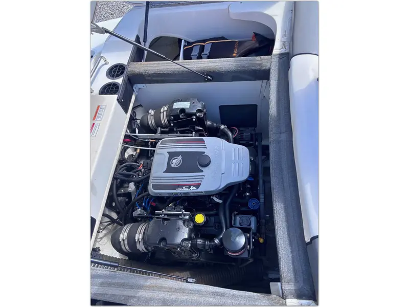 2011 Sea Ray 205 Sport