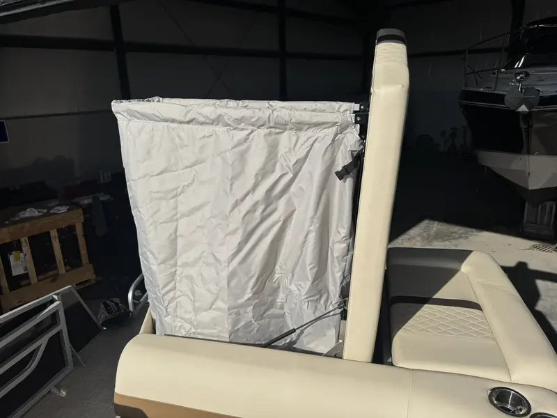 Lowe Boats SS 210 2023