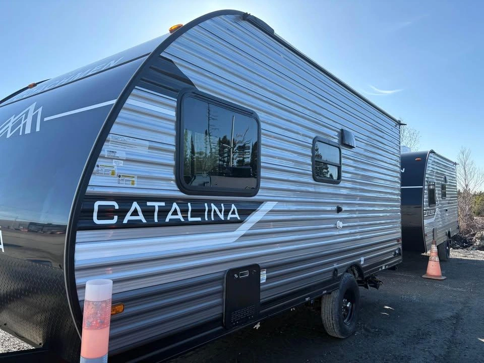 2025 Coachmen Catalina 154rbx alt