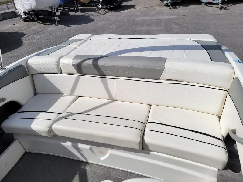 2012 Bayliner 1800 alt