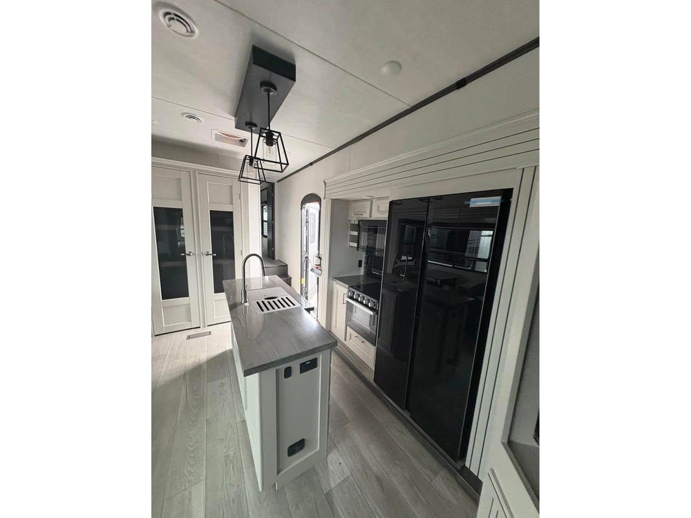 2024 Keystone Rv Cougar 364bhl alt