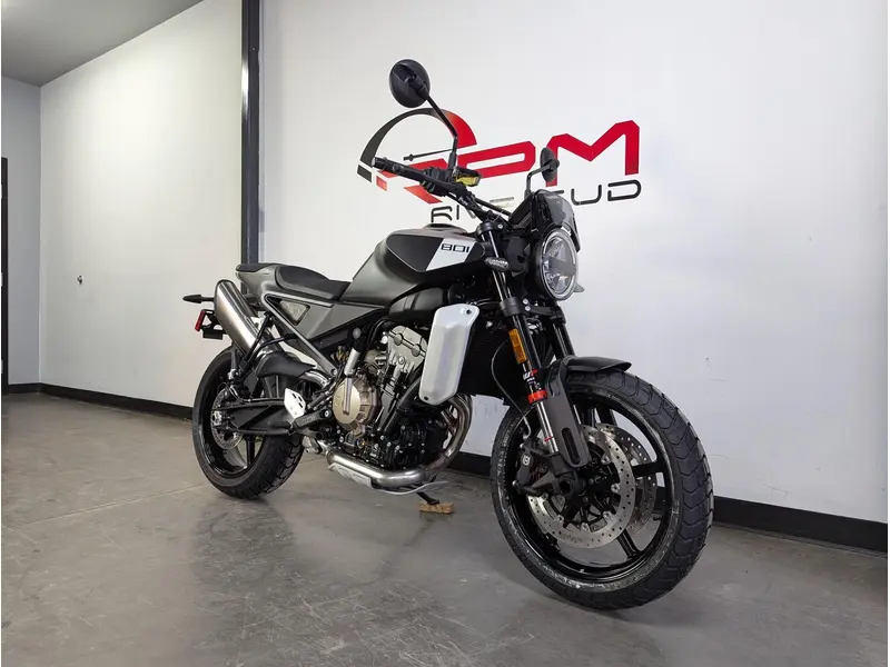 2025 HUSQVARNA SVARTPILEN 801 *2.99% SUR 60 MOIS