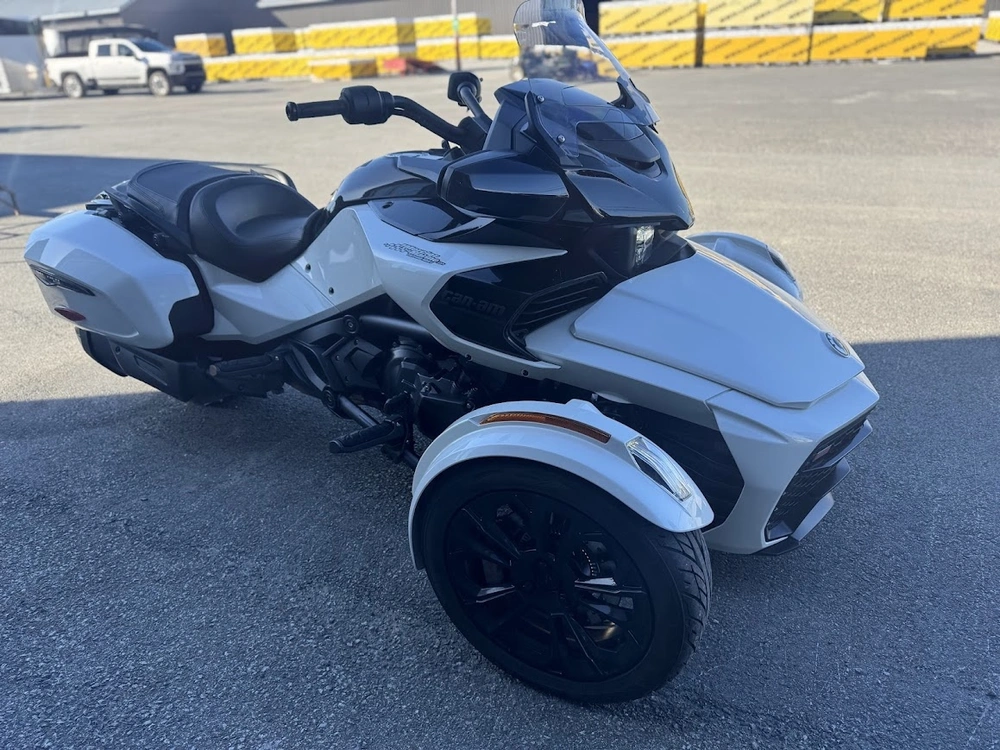 Can-am F3-t 2024 alt