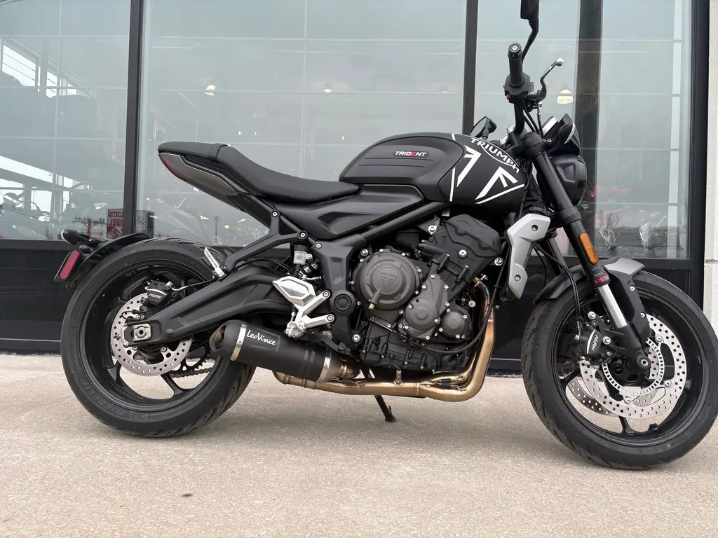 Triumph TRIDENT 660 ABS 2024 - 2500 KM