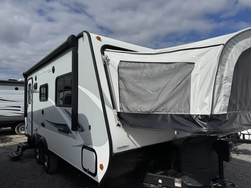 2017 Jayco JAY FEATHER (HYB) - 19H