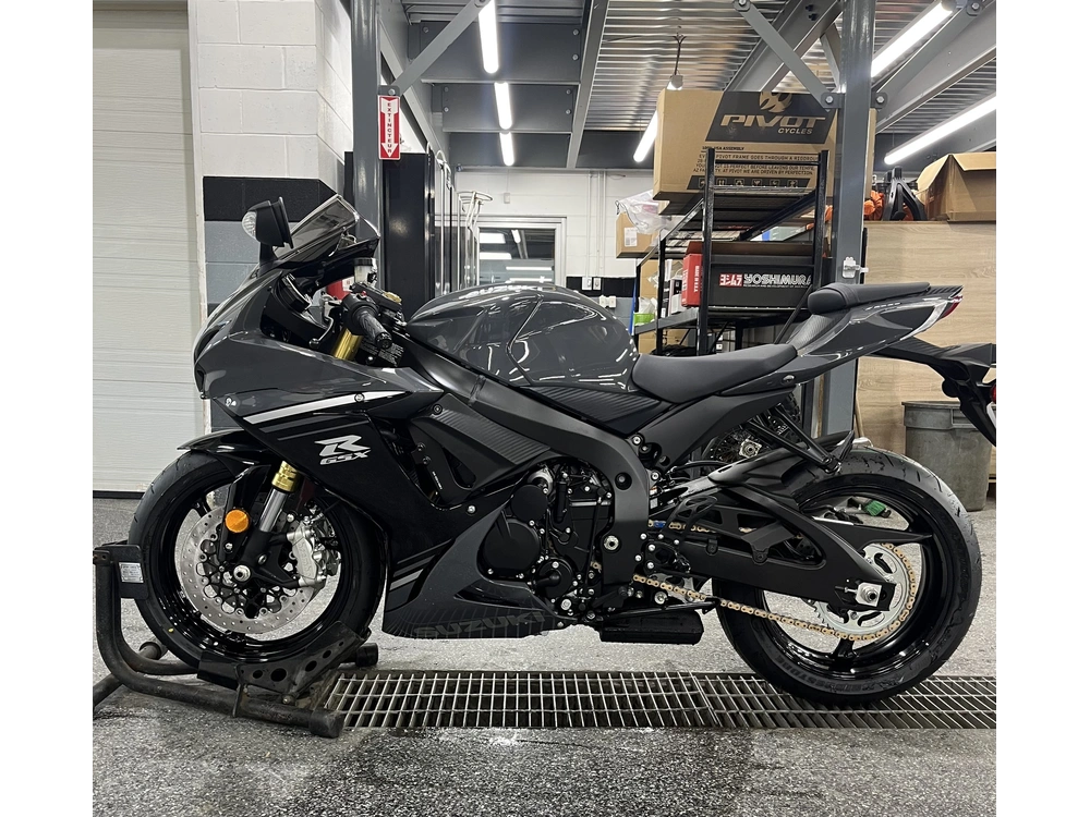 Suzuki Gsx-r750m5 2025 alt