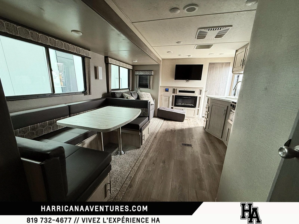 Catalina 323bh Legacy Edition 2022 alt