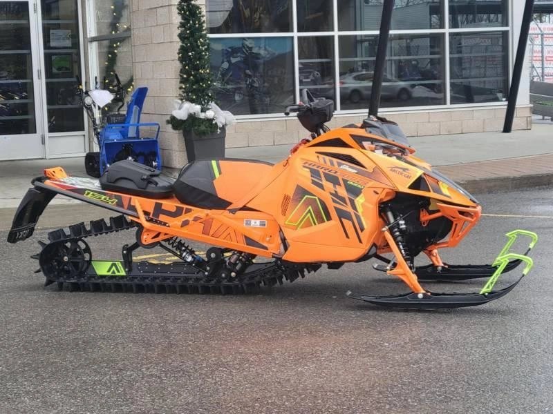 Arctic Cat M8000 Hardcore Alpha One 154 2022 alt