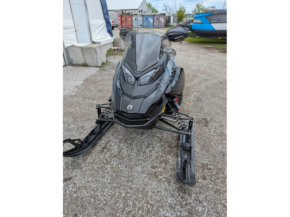 2025 Ski-doo 2025 Mxz Xrs 850 137 4681 Km alt