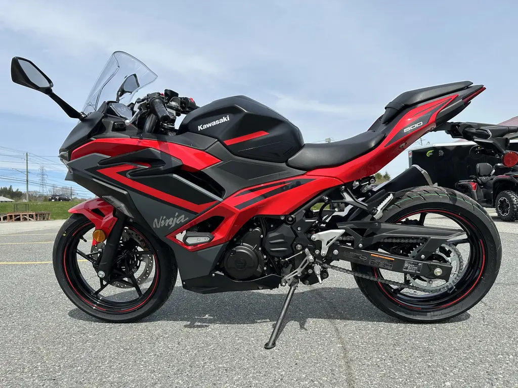 2025 Kawasaki Ninja 500 SE 