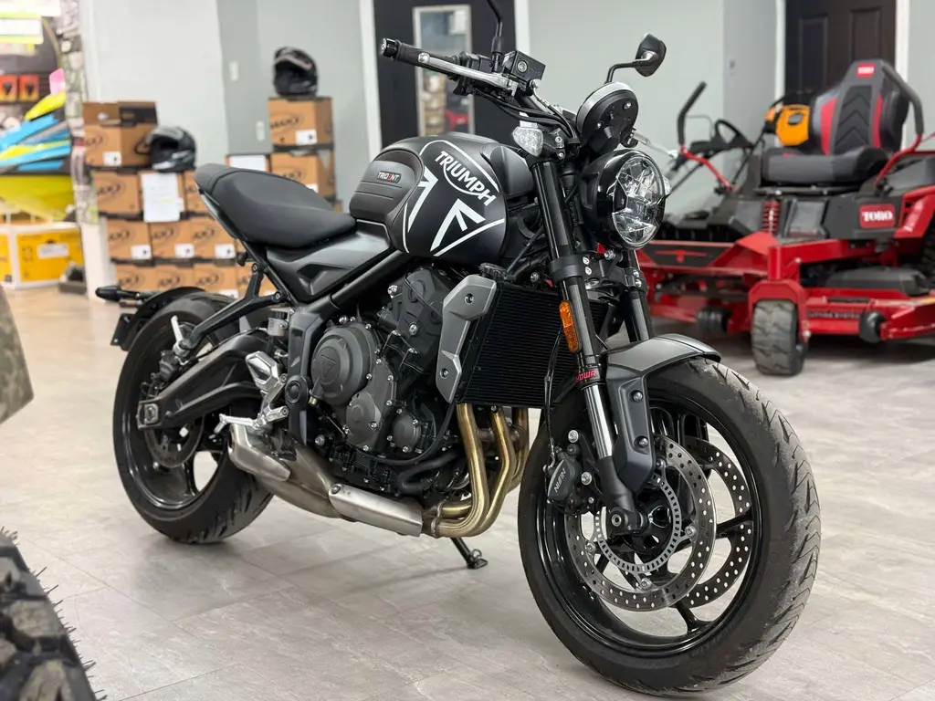 2023 Triumph TRIDENT 660