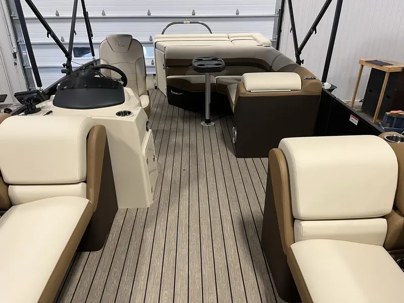 Lowe Boats SS230 2022