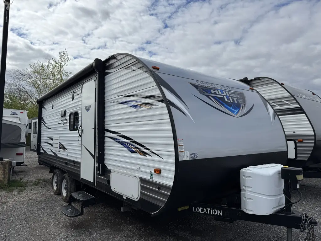 2017 Forest River SALEM (TT) 230BHXL