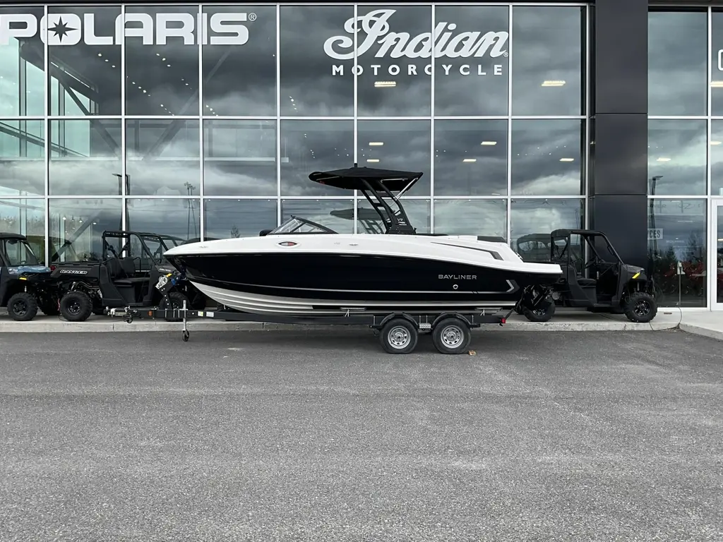 Bayliner VR6 2025 - 3 375$ de réduction, jusqu'au 31-05-2025