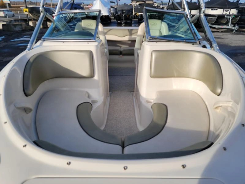 2005 Sea Ray 205br alt