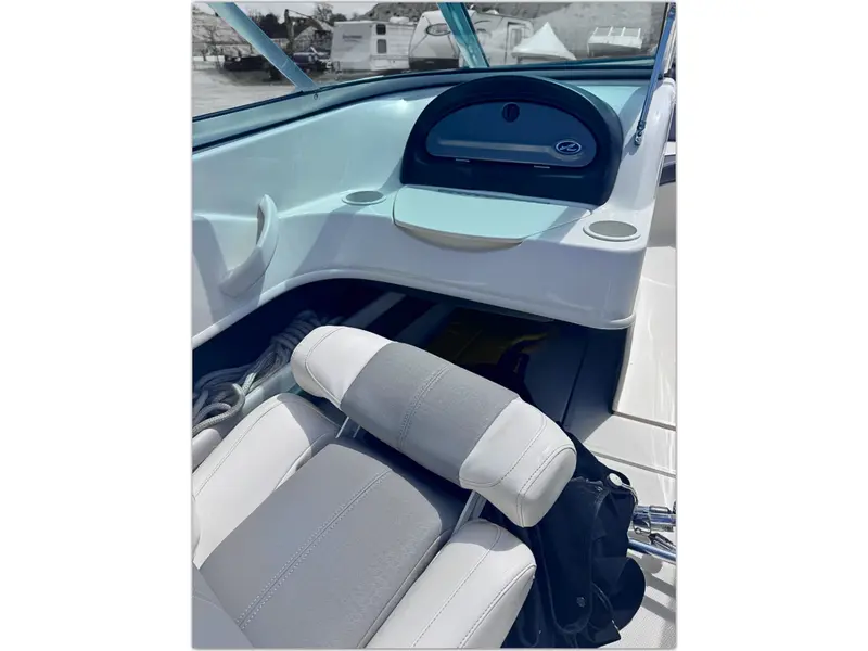 2011 Sea Ray 205 Sport