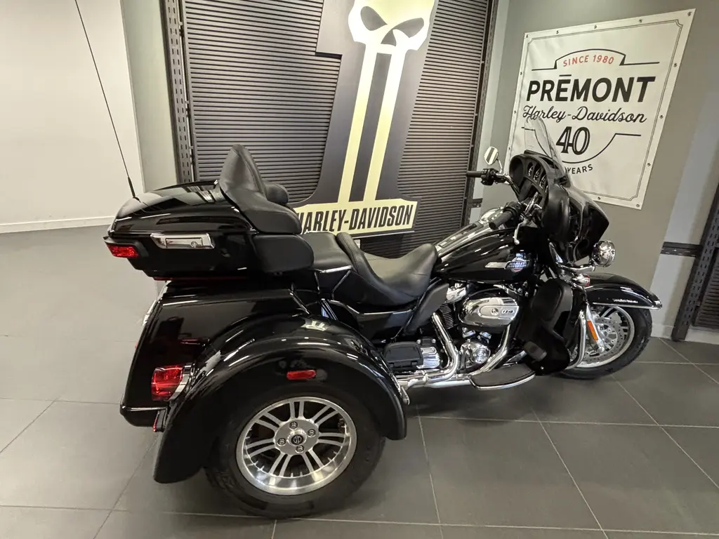 Harley-Davidson FLHTCUTG Tri Glide Ultra 2024 - FLHTCUTG