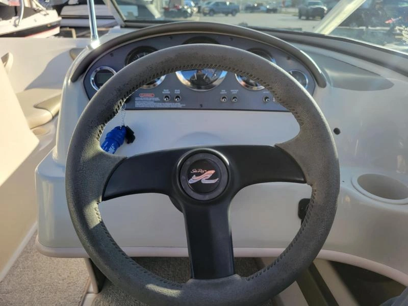 2005 Sea Ray 205br alt