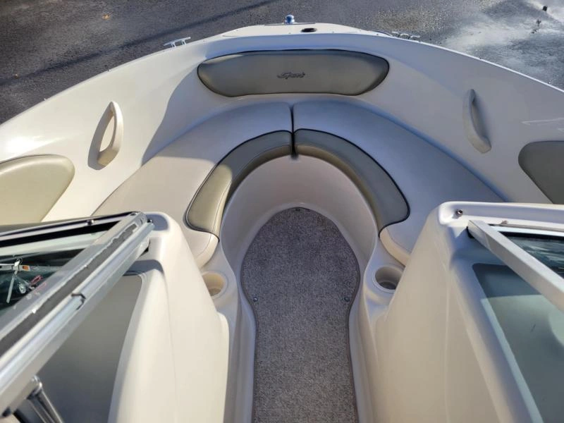 2005 Sea Ray 205br alt