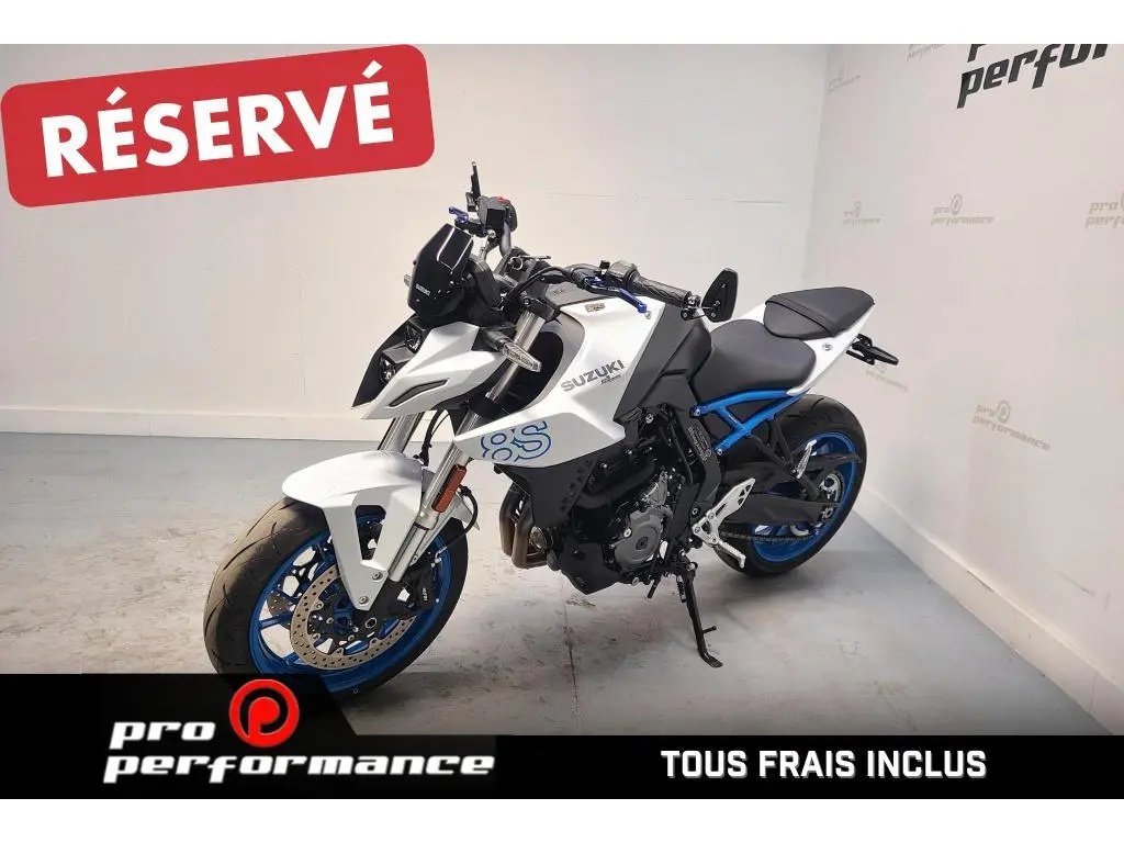 2023 Suzuki GSX-8S