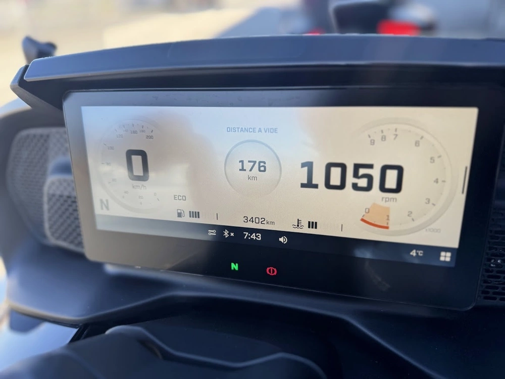 Can-am F3-t 2024 alt