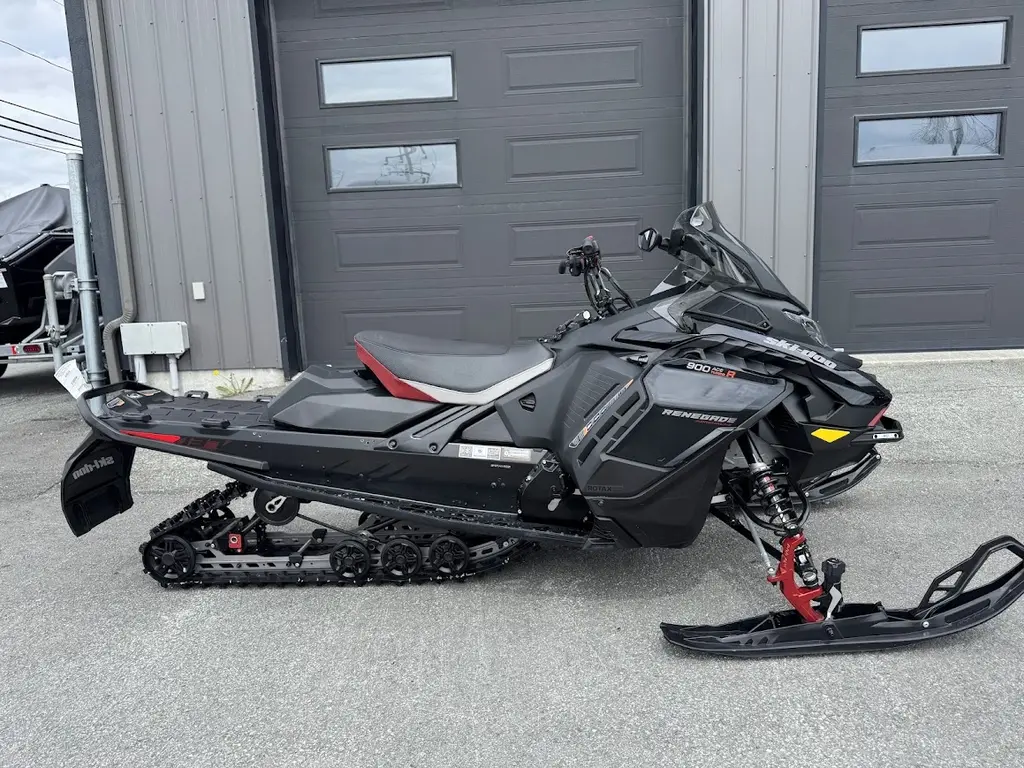 Ski-Doo Renegade Enduro 900 Turbo R 2025