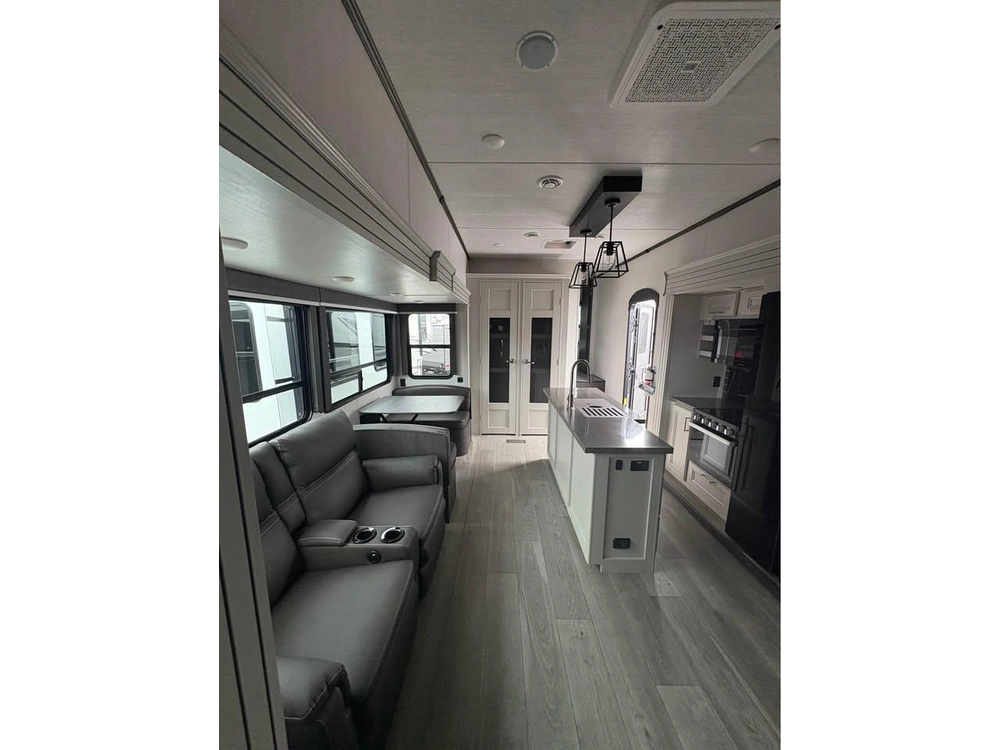 2024 Keystone Rv Cougar 364bhl alt