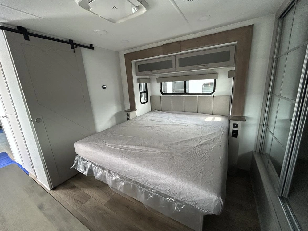 2025 Alliance Rv Avenue 332rl alt