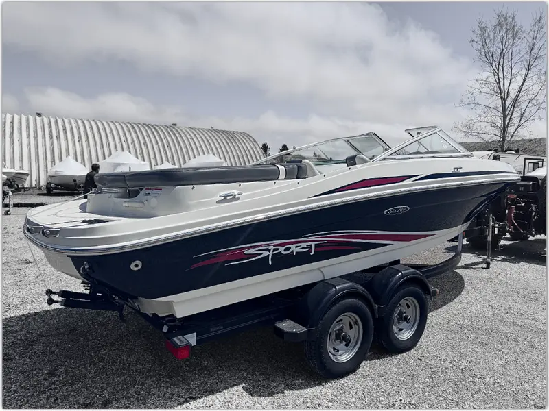 2011 Sea Ray 205 Sport