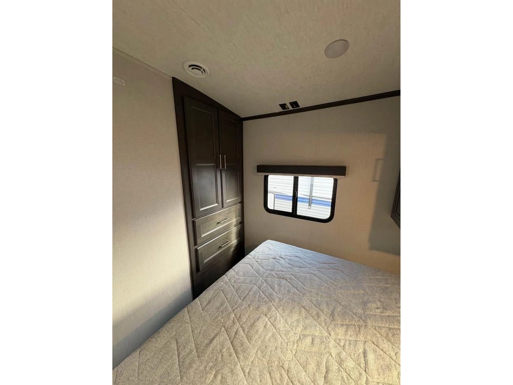 2024 Keystone Rv Cougar 25mle alt