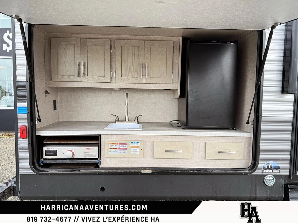 Catalina 323bh Legacy Edition 2022 alt