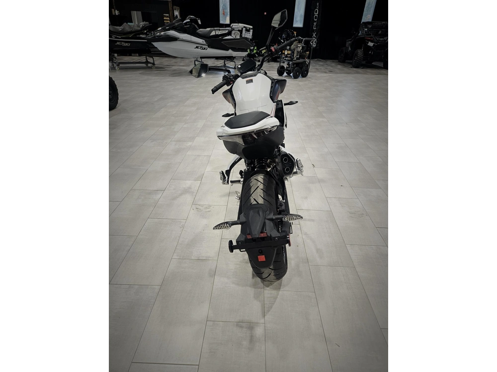 Cfmoto 800nk 2025 alt