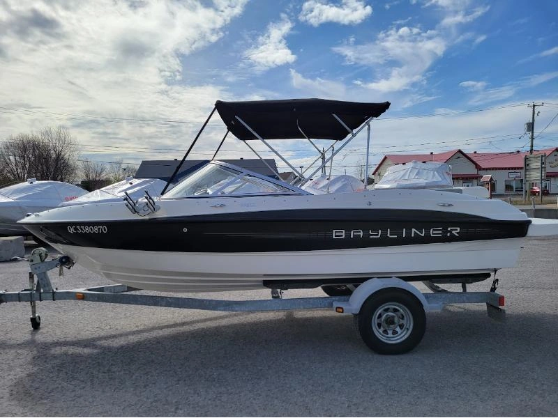 2012 Bayliner 1800 alt