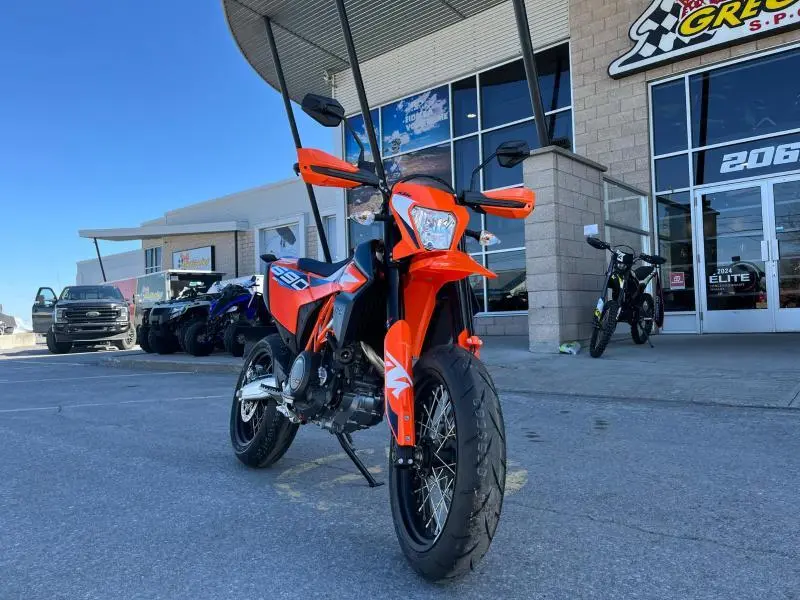 2024 KTM 690 SMC R