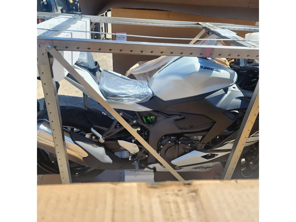 2025 Kawasaki Ninja ZX-4RR