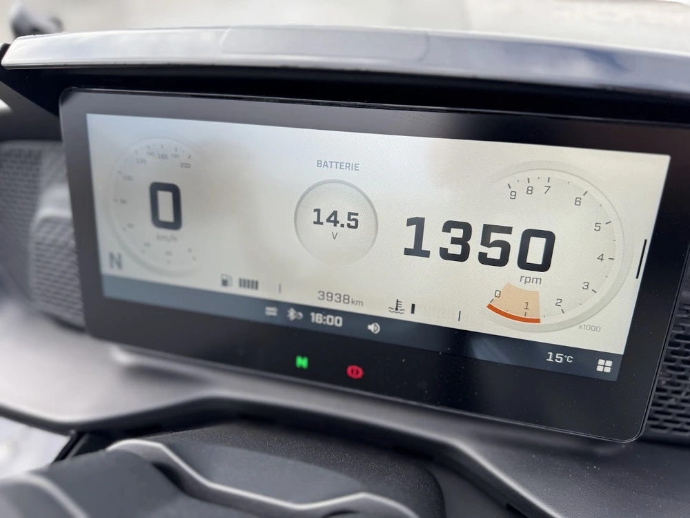 Can-am F3-t 2024 alt