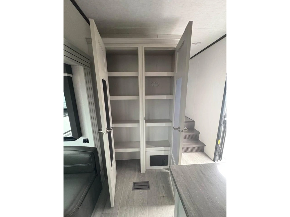 2024 Keystone Rv Cougar 364bhl alt