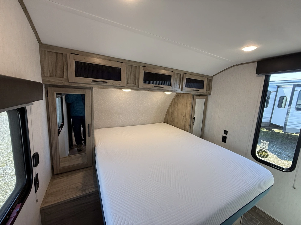 Cherokee Aw22sw Alpha Wolf 2022 alt