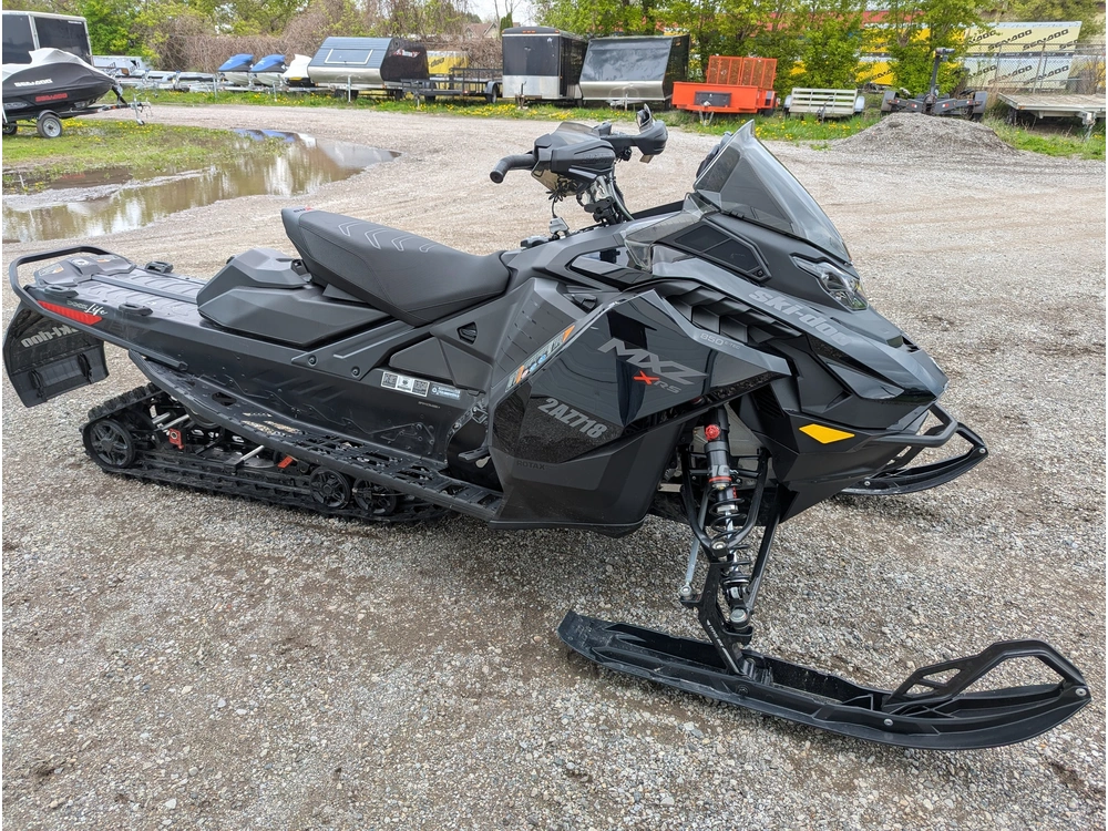 2025 Ski-doo 2025 Mxz Xrs 850 137 alt