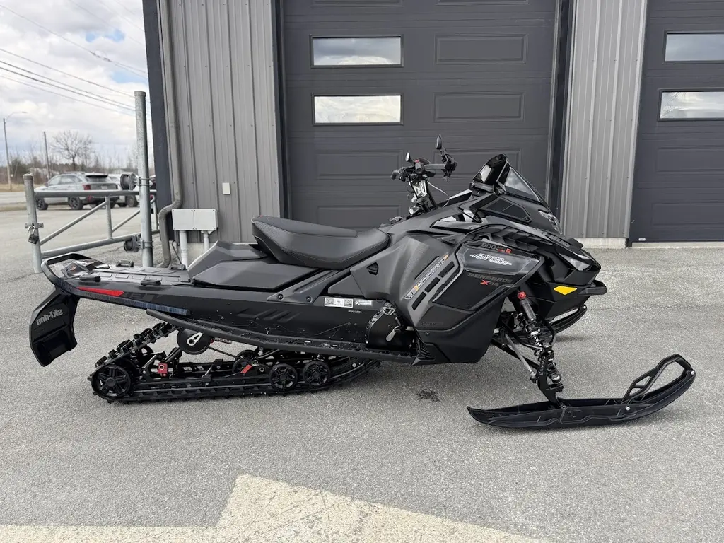 2025 Ski-Doo MXZ X 850E-TEC 137 »