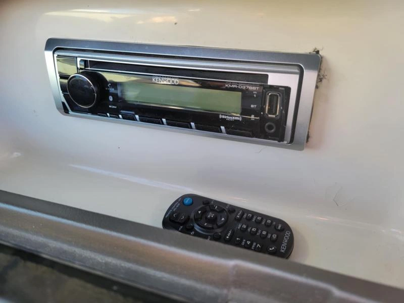 2005 Sea Ray 205br alt