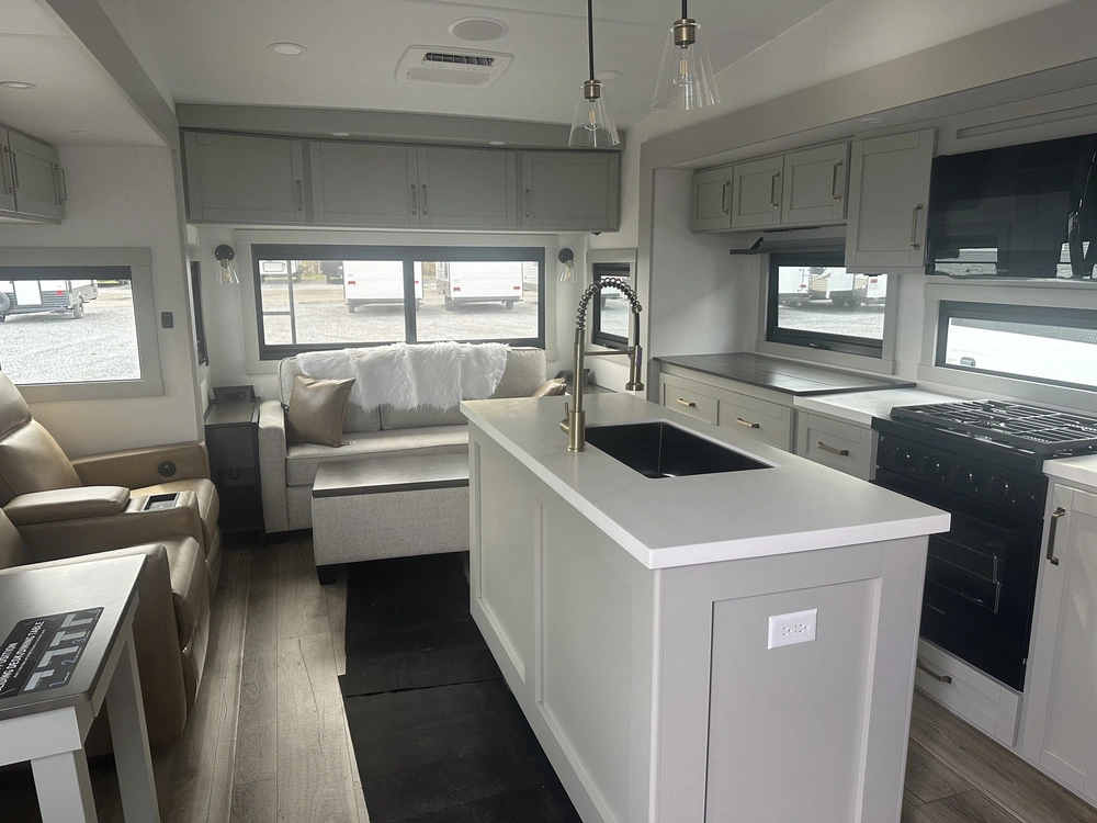 Brinkley Rv Z 3610 2025 alt
