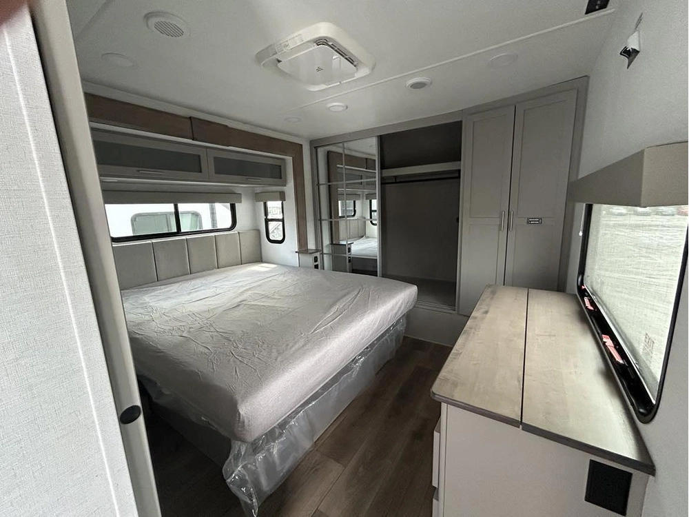2025 Alliance Rv Avenue 332rl alt