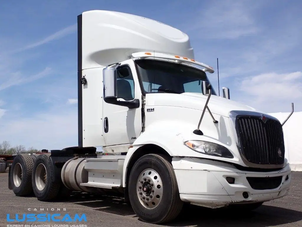 2019 International RH613