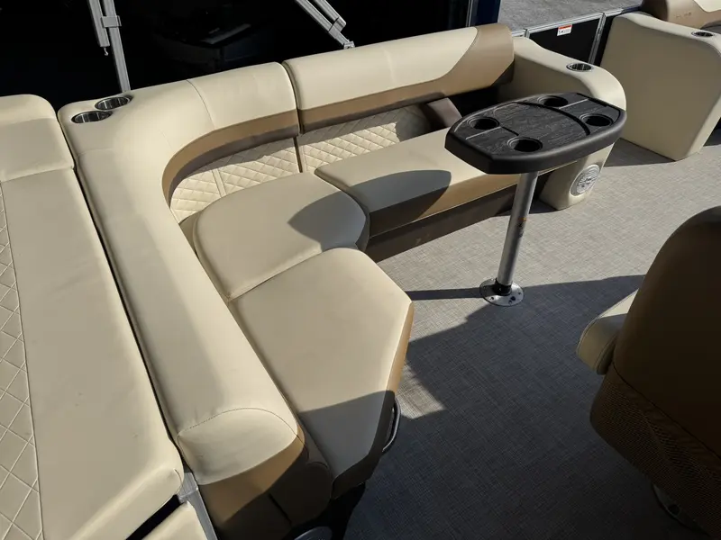 Lowe Boats SS 210 2023
