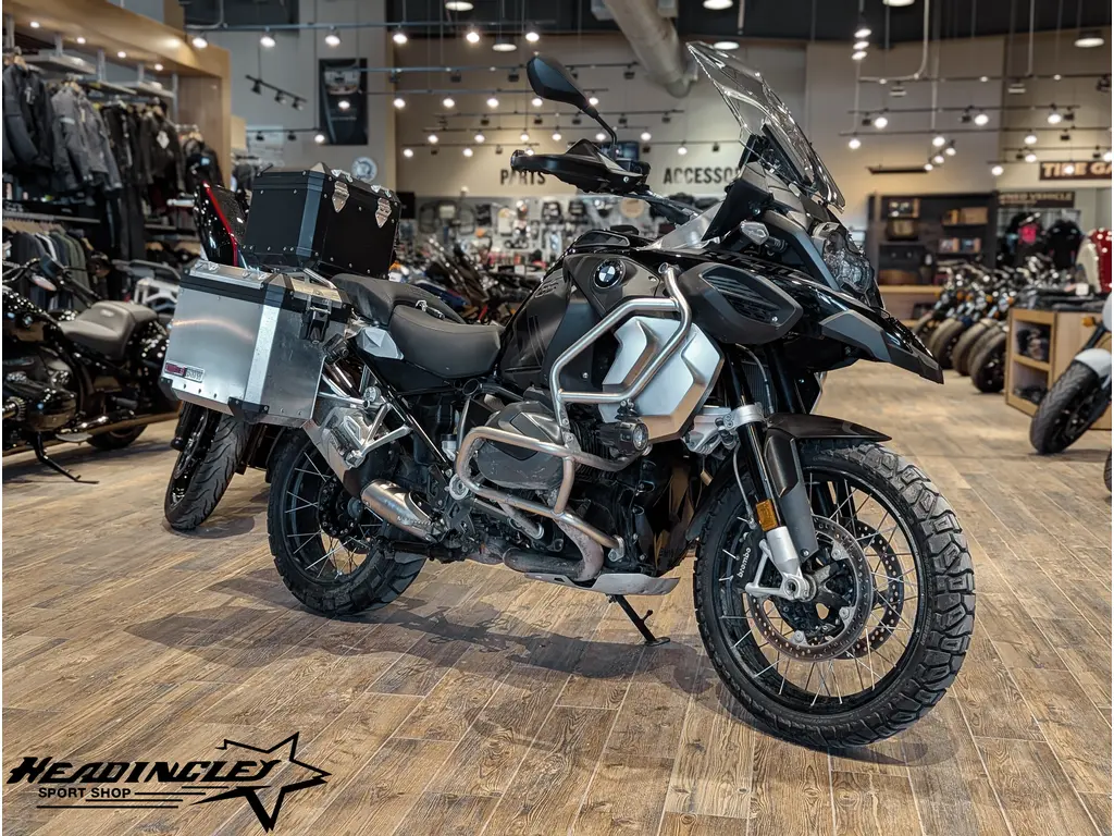 2023 BMW R 1250 GS Adventure // Triple Black