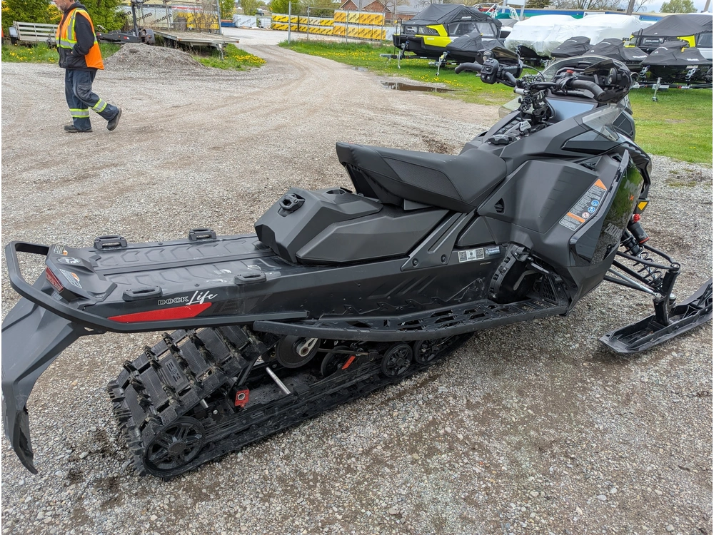 2025 Ski-doo 2025 Mxz Xrs 850 137 4681 Km alt